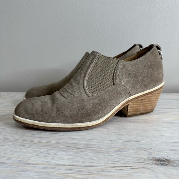 Rag & Bone Finlay Taupe Suede Western Pull-on Ankle Boots Wooden Heel Size 9.5 - Picture 3 of 16